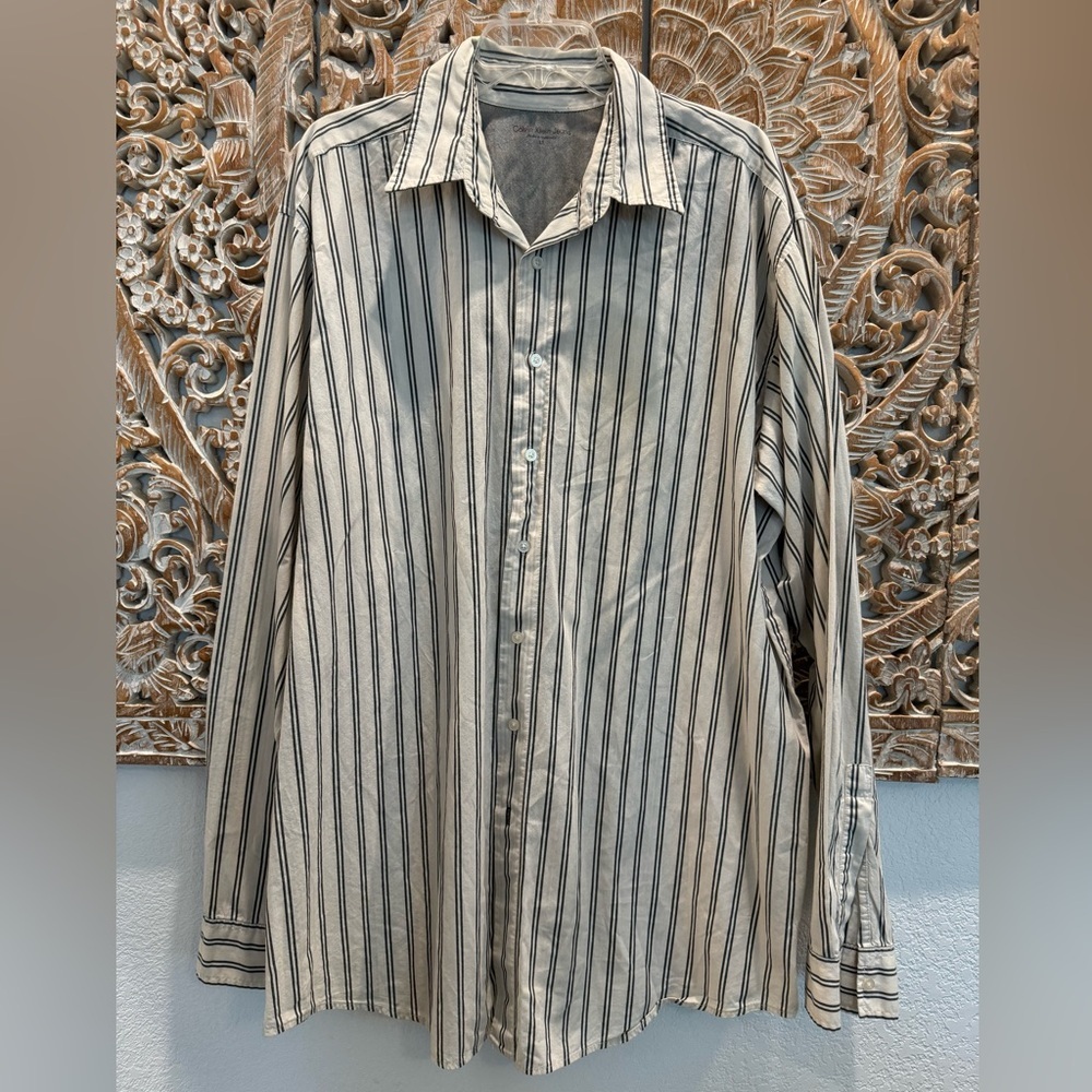 Calvin Klein Jeans Long Sleeve White/ Blue Stripe Button Down Shirt- size LT